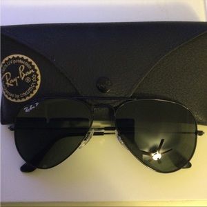 Black Ray-Ban Polarized Aviators 55mm